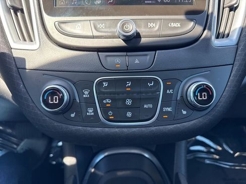 Used 2024 Chevrolet Malibu LT FWD image 18