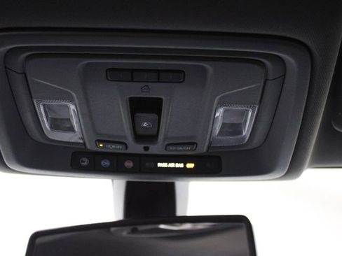 Used 2021 GMC Sierra 1500 SLT image 47