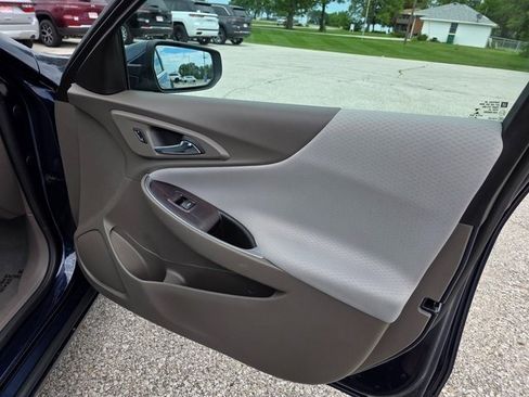 Used 2021 Chevrolet Malibu LT image 14