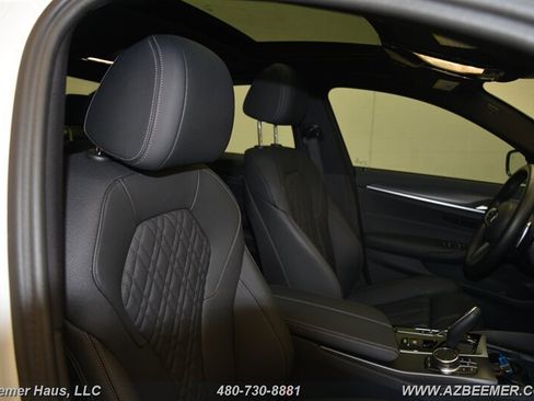 Used 2023 BMW 530e w/ M Sport Package RWD image 16