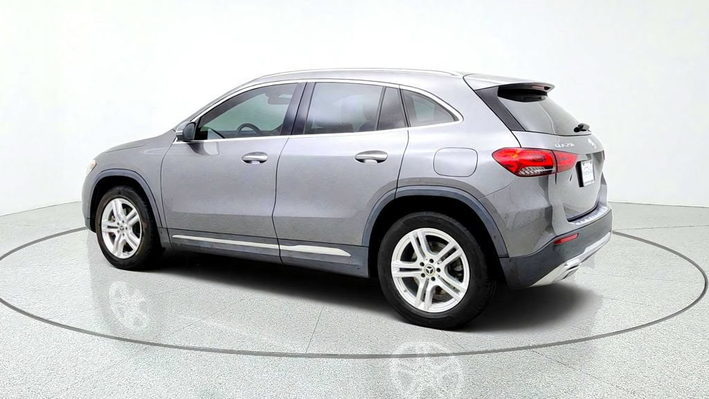 Used 2021 Mercedes-Benz GLA 250 4MATIC w/ Premium Package image 7