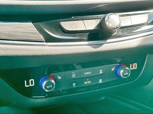 Used 2023 Buick Enclave Essence w/ Experience Buick Package FWD image 19