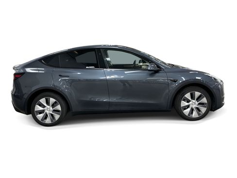 Certified 2023 Tesla Model Y Long Range AWD/4WD image 7