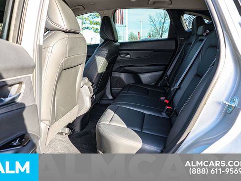 Certified 2025 Nissan Murano SV image 18