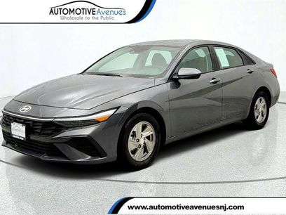 Used 2025 Hyundai Elantra SE