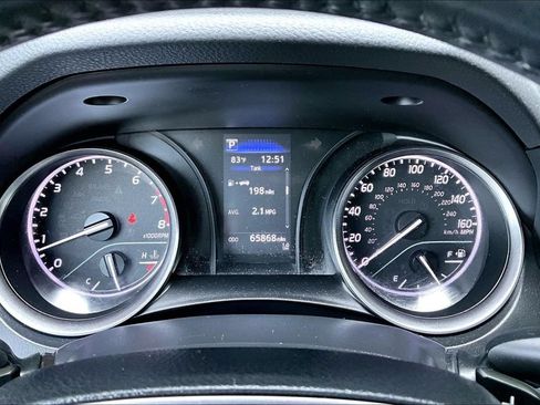 Used 2023 Toyota Camry SE FWD image 13