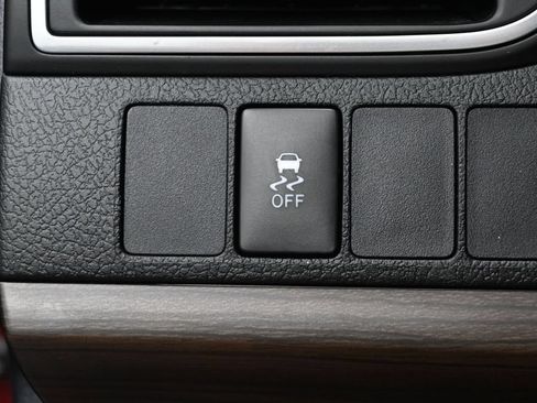 Used 2017 Toyota Camry XLE FWD image 15