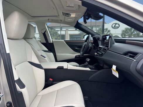 New 2025 Lexus ES 350 w/ Premium Package image 14