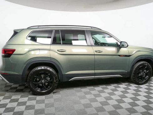 Certified 2025 Volkswagen Atlas Peak Edition SE image 2