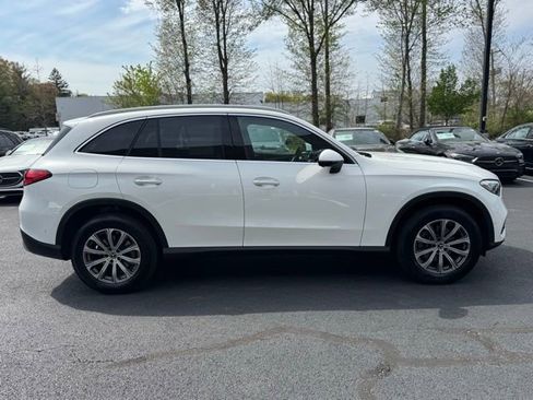Used 2026 Mercedes-Benz GLC 300 4MATIC image 2