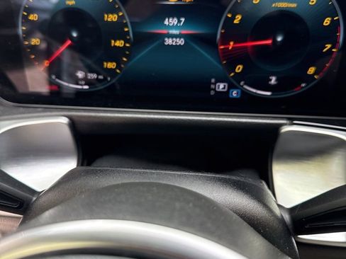 Used 2022 Mercedes-Benz GLB 250 4MATIC image 1