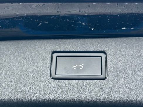 New 2026 Volkswagen Tiguan SE R-Line image 20