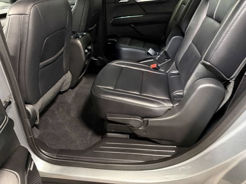 Used 2026 GMC Acadia Elevation w/ Elevation Premium Package AWD/4WD image 46