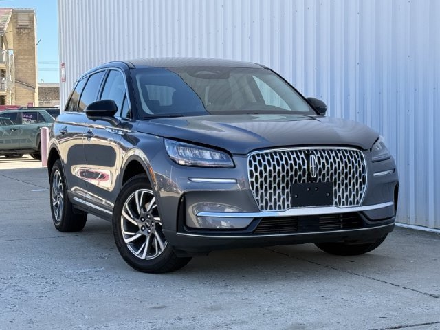Used 2023 Lincoln Corsair FWD w/ Equipment Group 101A image 2