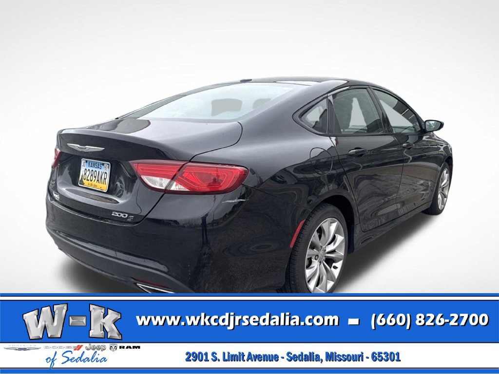 Used 2015 Chrysler 200 S FWD image 6