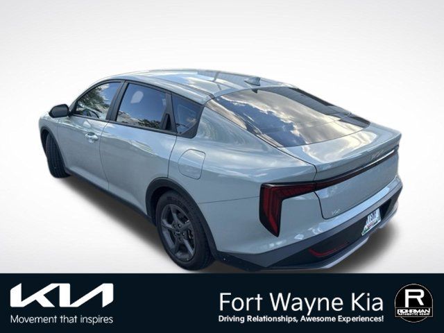 Used 2025 Kia K4 FWD image 3