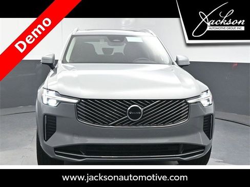 New 2025 Volvo XC90 B5 Core w/ Protection Package image 3
