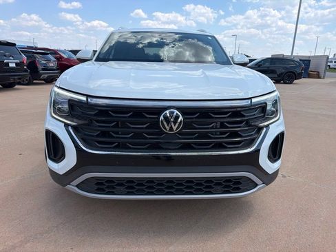 Used 2025 Volkswagen Atlas Cross Sport SE w/ Panoramic Sunroof Package AWD/4WD image 5