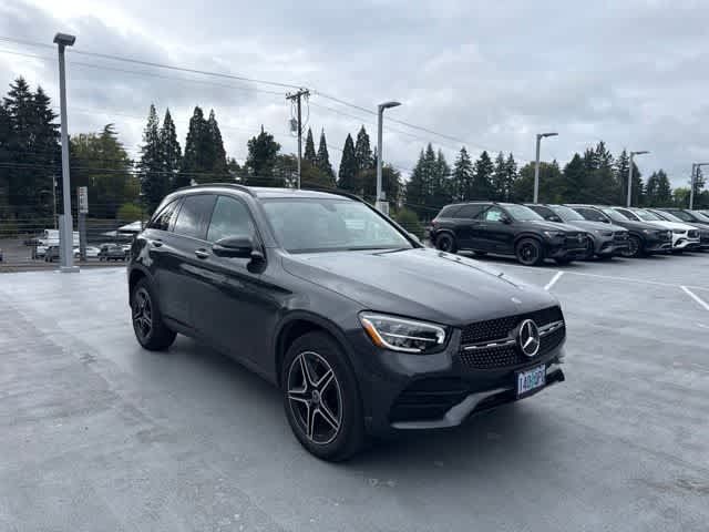Used 2020 Mercedes-Benz GLC 300 4MATIC image 3