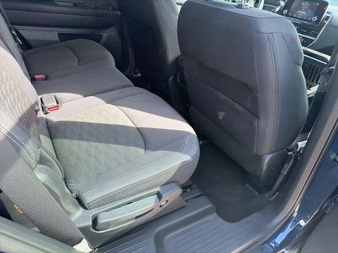 Certified 2024 Nissan Pathfinder SV FWD image 8