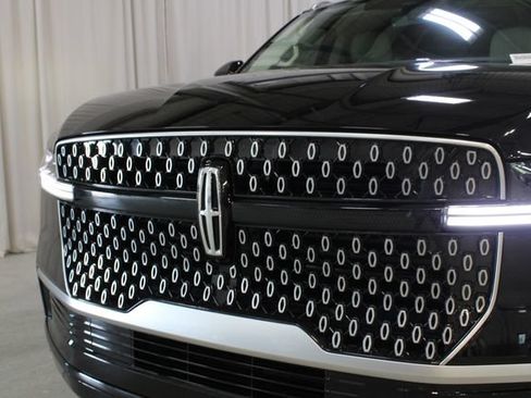 New 2027 Lincoln Navigator L Reserve AWD/4WD image 32