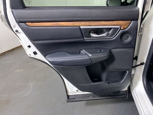 Used 2018 Honda CR-V Touring image 26
