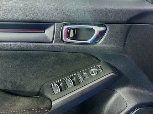 Used 2025 Honda Civic Type R image 18