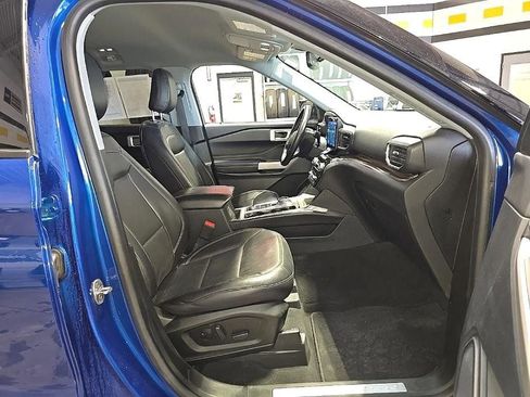Used 2022 Ford Explorer Limited w/ Equipment Group 301A image 35