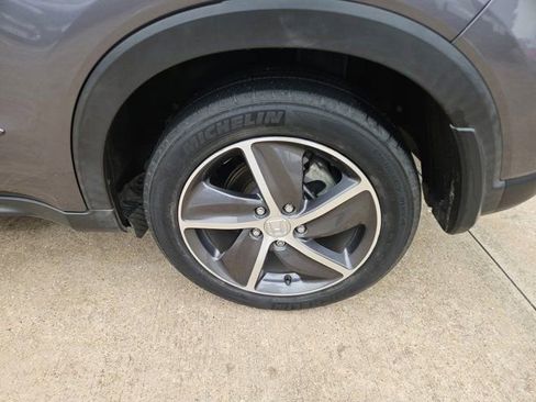 Used 2022 Honda HR-V EX image 9