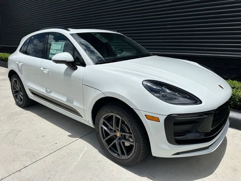 Used 2026 Porsche Macan AWD/4WD image 11