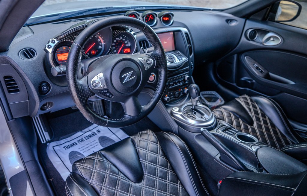 Used 2016 Nissan 370Z Coupe RWD image 14