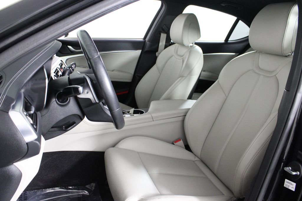 Used 2023 Genesis G70 2.0T RWD image 18