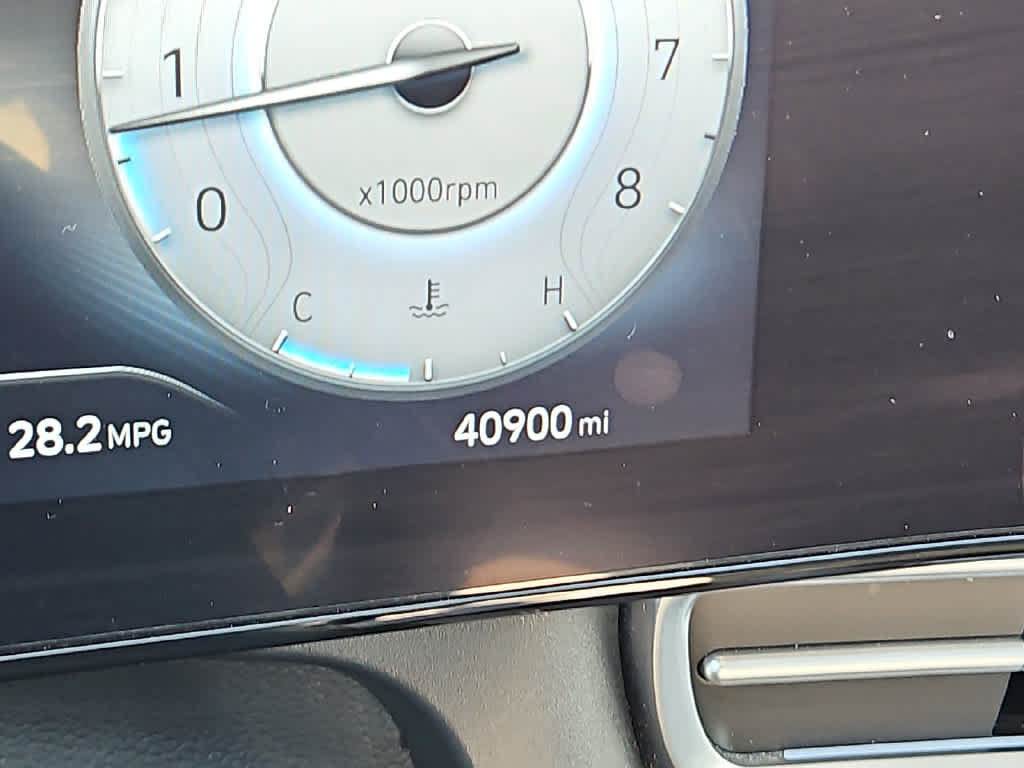 Used 2025 Hyundai Elantra SEL FWD image 20