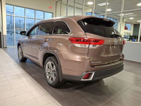 Used 2018 Toyota Highlander Limited Platinum w/ Protection Package #3 image 4