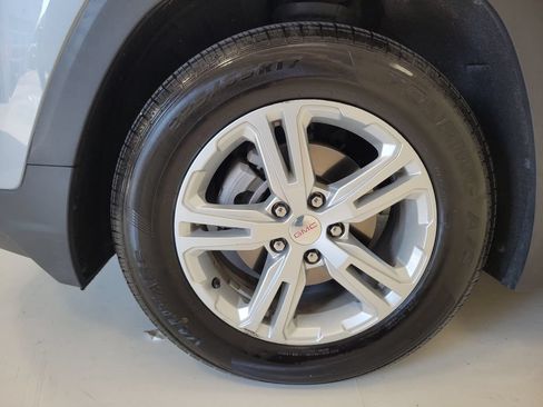 Used 2024 GMC Terrain SLE FWD image 7