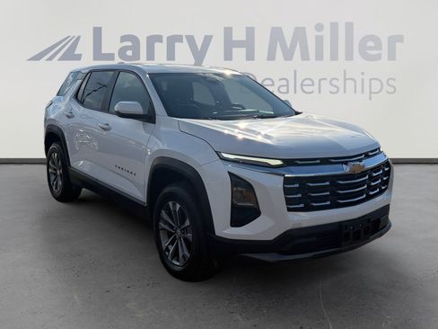 Used 2025 Chevrolet Equinox LT FWD image 7