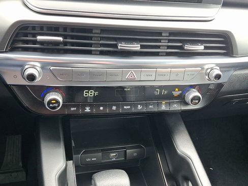 Used 2022 Kia Telluride LX AWD/4WD image 19
