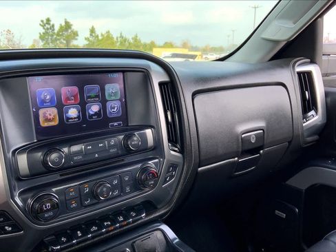 Used 2017 Chevrolet Silverado 2500 LTZ w/ Midnight Edition image 34