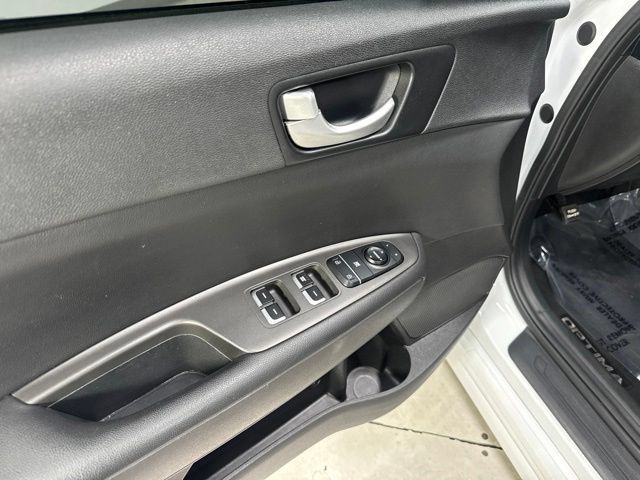 Used 2018 Kia Optima S w/ Panoramic Sunroof Package FWD image 11