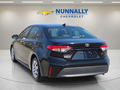 Used 2024 Toyota Corolla LE image 3