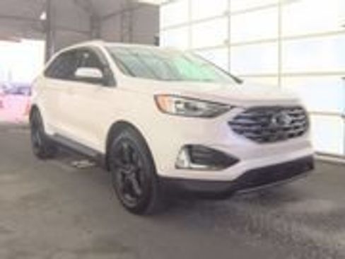 Used 2019 Ford Edge SEL w/ Equipment Group 201A FWD image 3