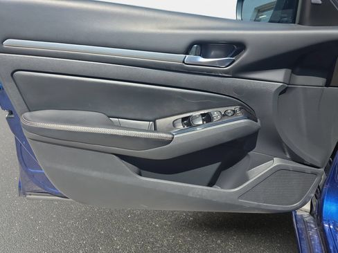 Used 2024 Nissan Altima 2.5 SR FWD image 25