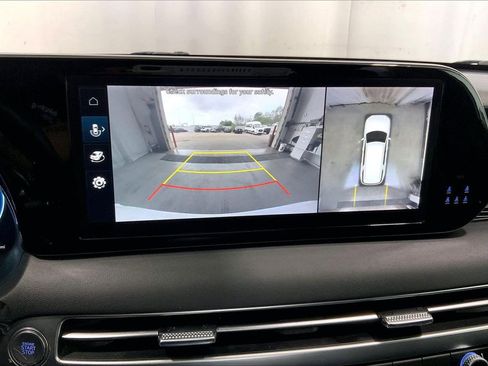 Used 2023 Hyundai Palisade Calligraphy image 23