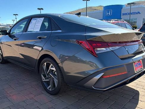 Used 2024 Hyundai Elantra Limited FWD image 5