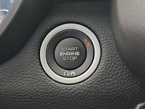 Used 2024 RAM 1500 Big Horn AWD/4WD image 23