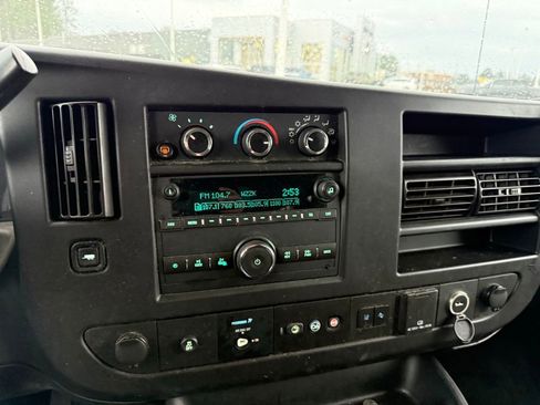 Used 2019 Chevrolet Express 3500 LT w/ LT Preferred Equipment Group image 18