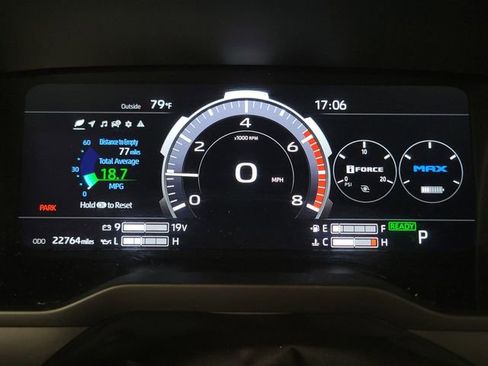 Used 2024 Toyota Tundra Limited AWD/4WD image 21