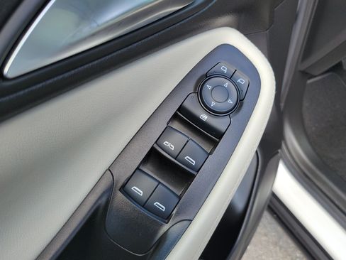 Used 2024 Buick Encore GX Preferred FWD image 23