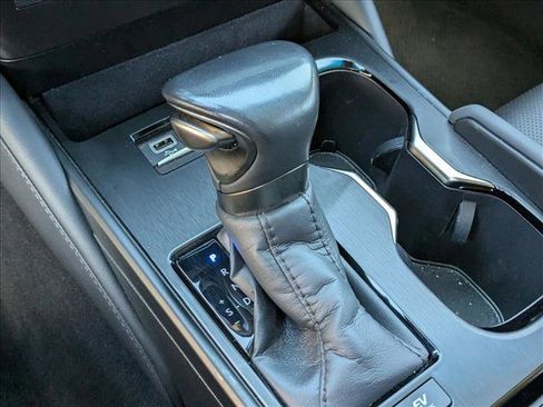 Used 2024 Lexus ES 300h w/ Premium Package image 14