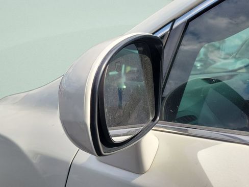 Used 2011 Toyota Venza w/ Premium Pkg #2 FWD image 5